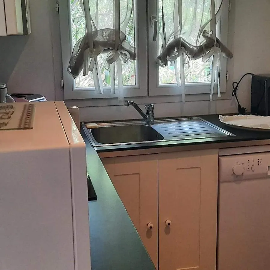 Gite Au Fond Du Jardin Saint-Saturnin-les-Avignon Holiday home